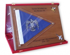 WOODEN PLAQUE WITH FLAG